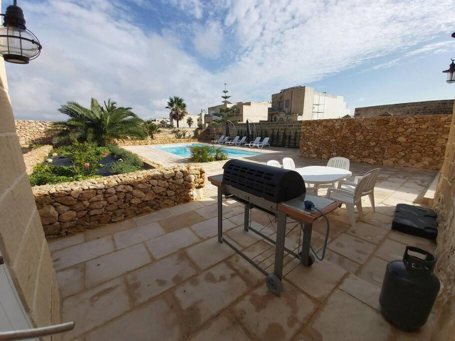 Farmhouse Villa With Large Pool And Garden In Gozo Gharb  Exterior photo