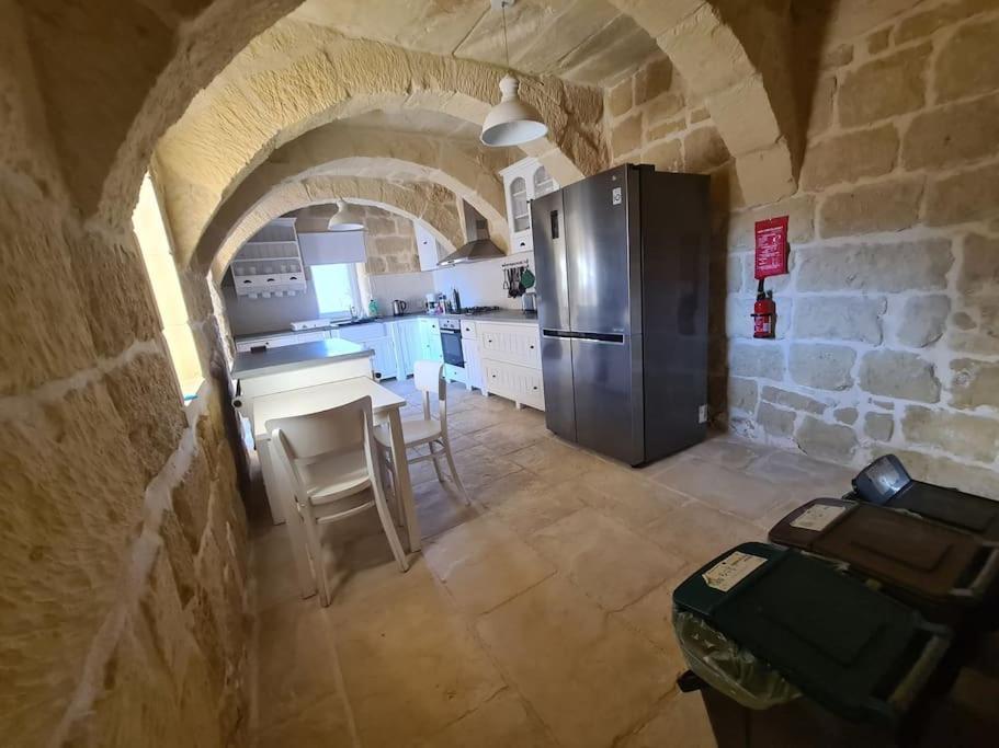 Farmhouse Villa With Large Pool And Garden In Gozo Gharb  Exterior photo